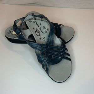 Bare Traps leather Jasmina sandal